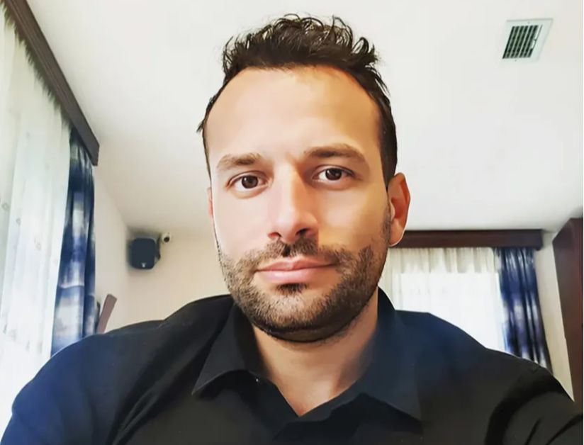 Nezapamćena tragedija: Ubio roditelje nožem, potom sebi oduzeo život skokom sa zgrade