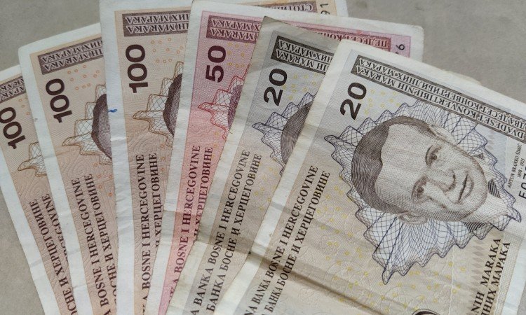 CIK traži skoro 4.000 operatera za izbore: Dnevnica 310 KM, evo ko se može prijaviti